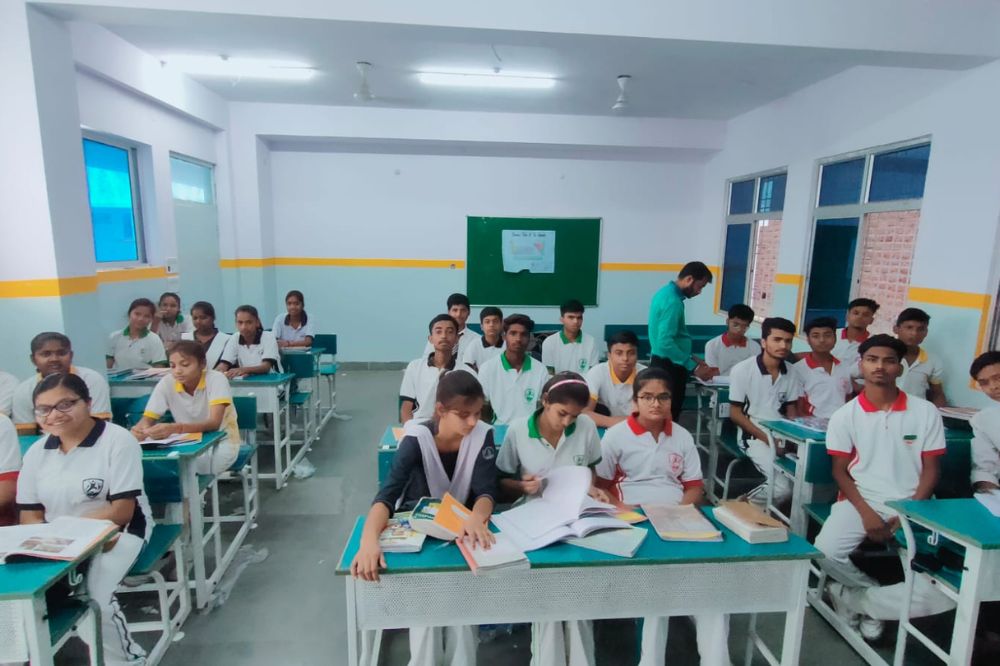 Classroom – engaged students